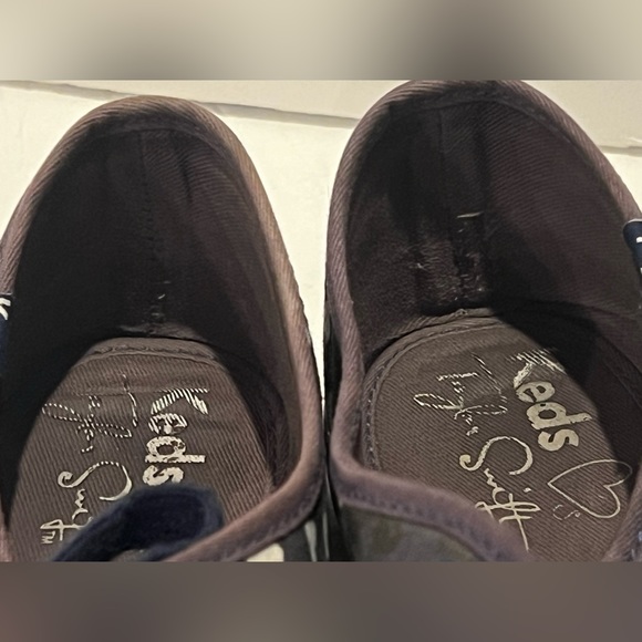 Taylor Swift Keds Women’s Shoes Size 8 Champion Hearts 1989 Trendy Era Swiftie - Picture 4 of 11